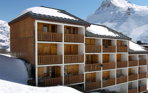 Tignes 450: Neve, Cielo, Proprietà, Pendenza, Legna, Montagna, Finestra, Albero, Tetto, Immobiliare