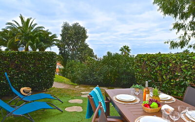 Village Cap Estérel - le Village 400.81: Appartamento, Zona Residenziale, Condominio, Edificio Commerciale, Uso Misto, Parcheggio, Car Famiglia, Balcone, Brutalismo