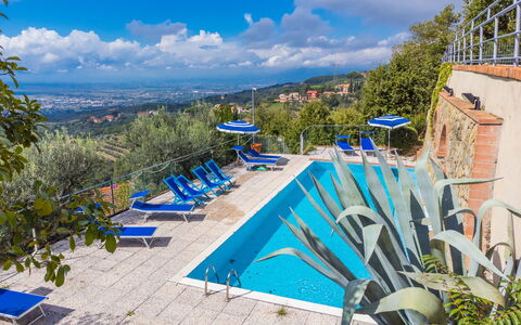 Vinci 962: Nube, Cielo, Proprietà, Costruzione, Azzurro, Piscina, Località Balneare, Pianta, Acqua, Mobili Da Esterno