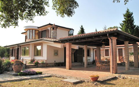 Collina delle Stelle: Cielo, Costruzione, Pianta, Proprietà, Finestra, Albero, Casa, Lotto, Shade, Legna