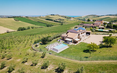 Villa Clair: Piscina, Estate, Tempo Libero, Ricreazione, Ricorrere, Agriturismo, Villa, Hacienda, Dimora, Terme