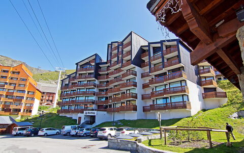 Eterlous 1Bis: Zona Residenziale, Costruzione, Quartiere, Condominio, Uso Misto, Proprietà, Cittadina, Architettura, Appartamento, Insediamento Umano