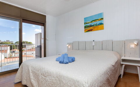 Franco Belga: Mobilia, Comfort, Costruzione, Azzurro, Tessile, Legna, Shade, Letto, Interior Design
