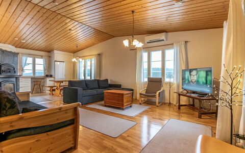 Villa Niemi: Area Rurale, Hill Station, Villaggio, Catena Montuosa, Valle, Paesino Di Montagna, Alpi, Eco Hotel, Balcone, Hotel