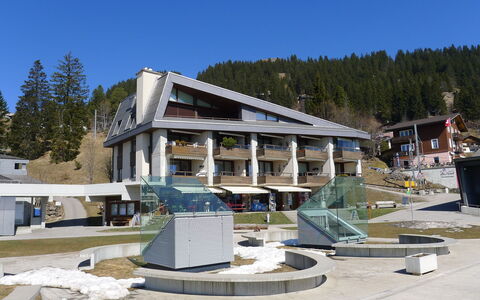 Margherita Bütler: Acqua, Cielo, Costruzione, Azzurro, Montagna, Albero, Architettura, Corpo D'Acqua, Lago, Quartiere