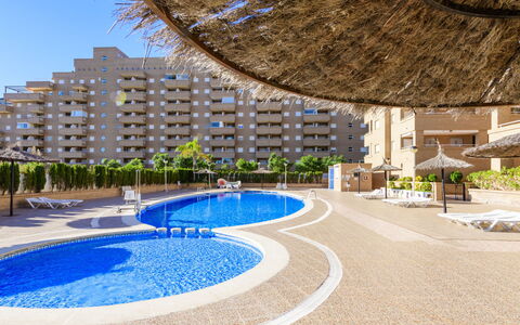 Jardines del Mar Ii - Marina D'Or: Acqua, Pianta, Costruzione, Proprietà, Azzurro, Blu, Cielo, Piscina, Urban Design, Architettura