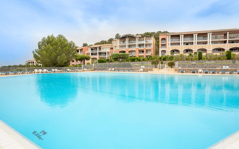 Agay Village Cap Esterel 700: Piscina, Ricorrere, Resort Citta ', Spiaggia, Tropici, Eco Hotel, Hotel, Terme, Lettino