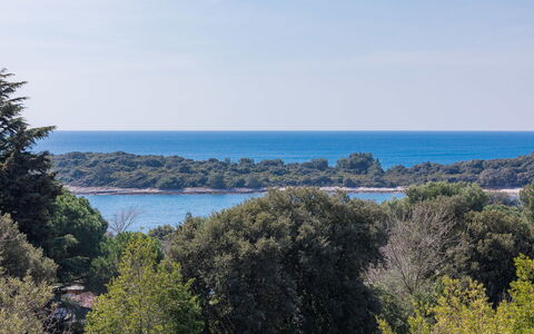 Joy: Acqua, Cielo, Costruzione, Azzurro, Montagna, Albero, Architettura, Corpo D'Acqua, Lago, Quartiere