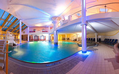 Wagrain 615: Acqua, Proprietà, Piscina, Luce, Azzurro, Costruzione, Tempo Libero, Immobiliare, Resort Citta ', Divertimento