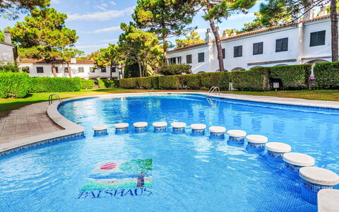 Pals 1721: Tempo Libero, Piscina, Ricorrere, Mobili Da Esterno, Hotel, Vacanza, Hacienda, Villa, Boutique Hotel, Resort Citta '
