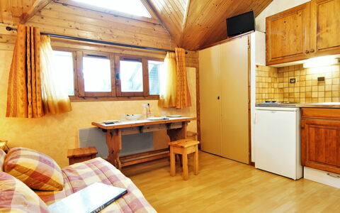 Les Arandellys: Cielo, Montagna, Neve, Nube, Highland, Pendenza, Ricreazione All'Aperto, Albero, Congelamento, Terreno