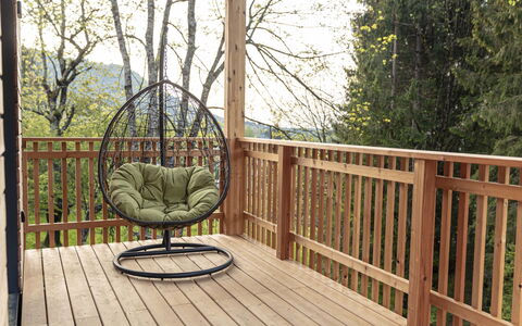 Premium Baumhaus mit 1 Schlafzimmer: Pianta, Legna, Albero, Erba, Cielo, Woody Impianto, Color Legno, Impianto Terrestre, Latifoglie, Paesaggio