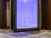 Vico Bianco Raro Rooms