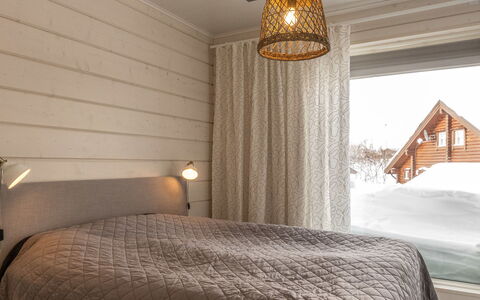 Haltinmalla: Legna, Interior Design, Soffitto, Pavimentazione, Pavimento, Camera Da Letto, Lampada, Illuminazione, Camera, Letto