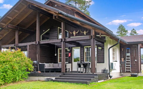 Tahkon Klubitie 4 a: Costruzione, Legna, Tetto, Casa, Casa, Portico, Villetta, Raccordo, Architettura, Porta