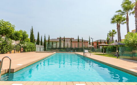 Residencial Oropesa - la Concha: Piscina, Ricorrere, Mobili Da Esterno, Eco Hotel, Shade, Landscaping, Giardino, Hacienda, Hotel