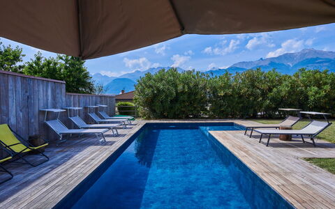 Woodhouse: Acqua, Cielo, Pianta, Proprietà, Mobilia, Piscina, Azzurro, Blu, Shade, Costruzione
