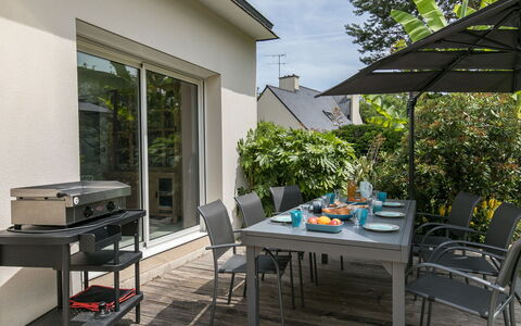 L'Échappée: Pianta, Mobilia, Tavolo, Finestra, Sedia, Costruzione, Shade, Vaso Di Fiori, Interior Design, Pianta Della Casa