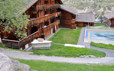 Saint Gervais 15: Pianta, Costruzione, Finestra, Albero, Casa, Lotto, Legna, Pendenza, Erba, Villetta