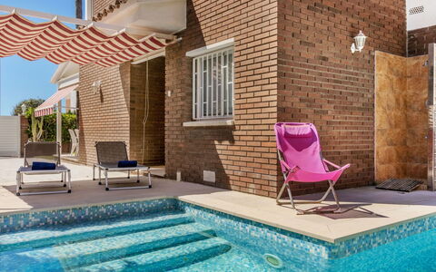 Canyadell: Piscina, Mobili Da Esterno, Mobilia, Sedia, Materiale Composito, Tempo Libero, Shade, Ricorrere, Terrazza, Tavolo Esterno