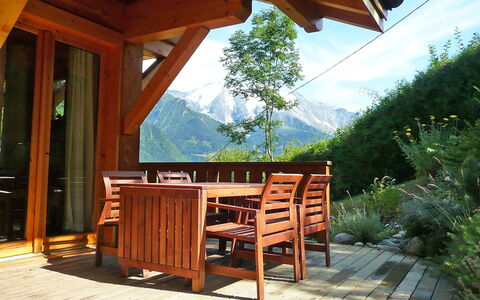 Du Bulle: Mobilia, Camera, Deck, Log Cabin, Tavolo, Costruzione, Color Legno, Terrazza, Legna, Latifoglie