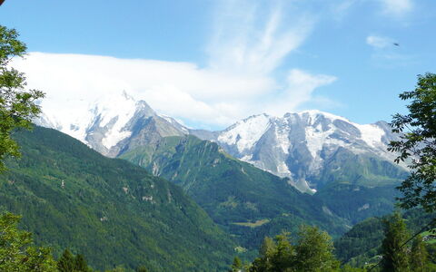 Du Bulle: Geografia Montane, Montagna, Catena Montuosa, Paesaggio Naturale, Highland, Natura, Cielo, Hill Station, Vegetazione, Alpi