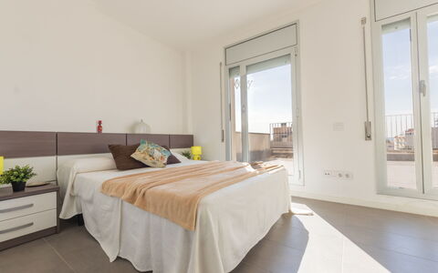 Lydia: Pianta, Costruzione, Cielo, Giorno, Proprietà, Finestra, Albero, Urban Design, Quartiere, Condominio