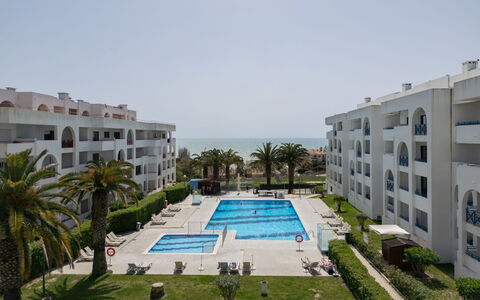 Algarve Treasure: Piscina, Ricorrere
