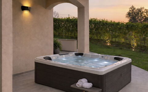 Eroa: Idraulico Fixture, Vasca Da Bagno, Piscina, Vasca Idromassaggio, Design, Bagno, Rubinetto, Ricorrere, Giochi D'Acqua
