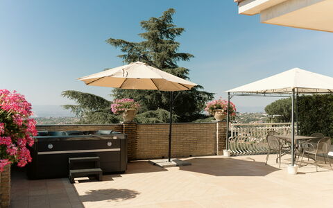 Etna Suites: Mobilia, Sedia, Mobili Da Esterno, Ombrello, Shade, Vaso Di Fiori, Balcone, Struttura Esterna, Tavolo Esterno, Giardino