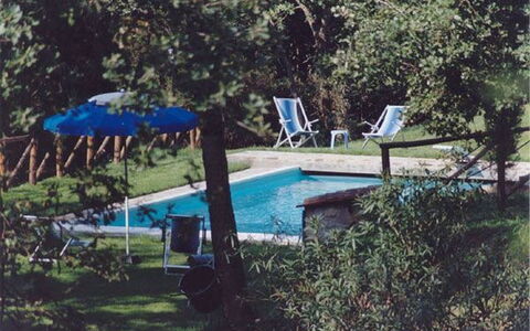 Le Piane: Acqua, Pianta, Piscina, Mobili Da Esterno, Albero, Shade, Sedia, Tempo Libero, Erba, Immobiliare