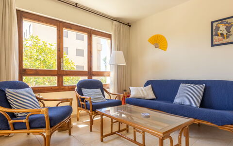 Antina Mar: Mobilia, Tavolo, Proprietà, Divano, Cornice, Blu, Costruzione, Azzurro, Legna, Comfort