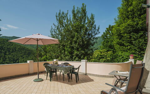 Stella: Tavolo, Mobilia, Proprietà, Cielo, Sedia, Pianta, Shade, Tavolo Esterno, Nube, Mobili Da Esterno