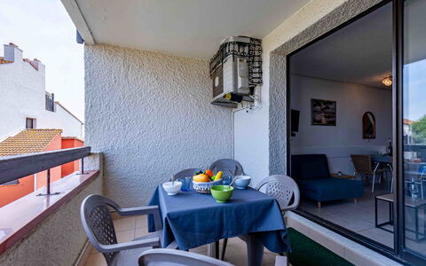 Le Barcarès 966: Appartamento, Zona Residenziale, Balcone, Condominio, Shade, Illuminazione Diurna