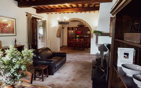 Villa Sant'anna: Proprietà, Mobilia, Pianta, Costruzione, Cornice, Legna, Cabinetry, Interior Design, Soggiorno, Pianta Della Casa