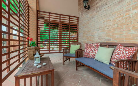 Villa Rosso Corbezzolo: Mobilia, Pianta, Legna, Interior Design, Costruzione, Comfort, Parete, Pavimento, Shade, Pavimentazione