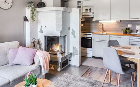 Rukaköngäs 21: Mobilia, Interior Design, Pavimentazione, Legna, Camera, Pavimento, Soffitto, Sedia, Casa, Soggiorno