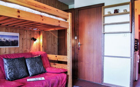 Les Periades: Mobilia, Comfort, Legna, Interior Design, Architettura, Pavimentazione, Pavimento, Costruzione, Parete
