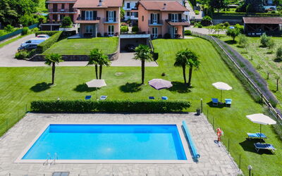 Colico 741: Pianta, Proprietà, Acqua, Verde, Costruzione, Albero, Piscina, Urban Design, Tempo Libero, Erba
