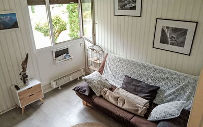 Chamonix 380: Mobilia, Cornice, Costruzione, Finestra, Legna, Comfort, Interior Design, Pavimentazione, Pavimento
