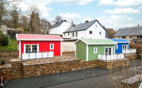 Tiny Haus Westerwald 16 Blue: Nube, Cielo, Pianta, Costruzione, Finestra, Casa, Legna, Lotto, Albero, Raccordo