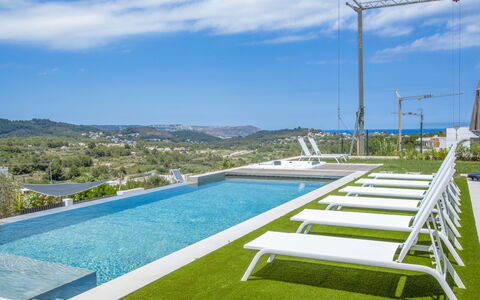 Villa Atina: Nube, Cielo, Acqua, Proprietà, Pianta, Piscina, Street Luce, Azzurro, Rettangolo, Mobili Da Esterno