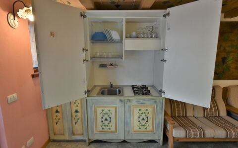 Chiavenna 100: Costruzione, Legna, Interior Design, Casa, Pavimentazione, Pavimento, Parete, Immobiliare, Sedia, Scaffalature