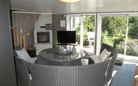 Stegeborg Sjöstugan: Mobilia, Pianta, Tavolo, Proprietà, Costruzione, Luce, Sedia, Interior Design, Illuminazione, Shade
