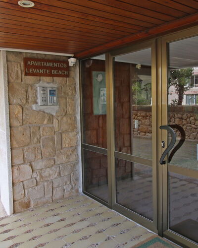 Apartamentos Levante Beach