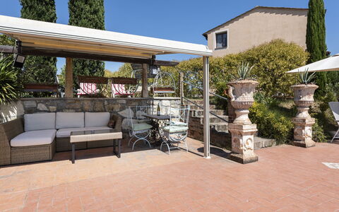 Villa Cevoli: Cielo, Proprietà, Divano, Pianta, Costruzione, Shade, Mobili Da Esterno, Villetta, Casa, Immobiliare