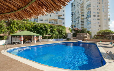 Cullera 60: Acqua, Costruzione, Pianta, Proprietà, Piscina, Blu, Azzurro, Finestra, Architettura, Albero