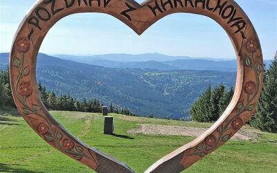 Harrachov 196: Cielo, Pianta, Proprietà, Montagna, Ecoregione, Albero, Paesaggio Naturale, Font, Geografia Montane, Nube