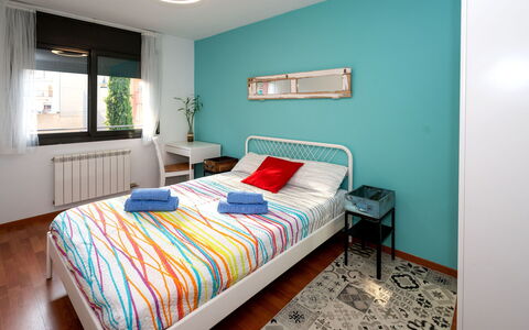 Ancora: Mobilia, Proprietà, Comfort, Costruzione, Azzurro, Blu, Finestra, Legna, Tessile, Porta