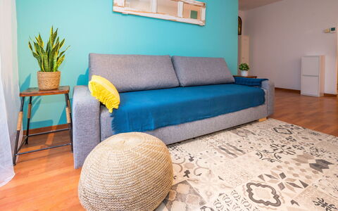 Ancora: Mobilia, Divano, Proprietà, Tavolo, Blu, Azzurro, Comfort, Interior Design, Legna, Illuminazione